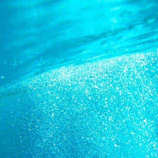 El poder del cloro en la piscina moderna