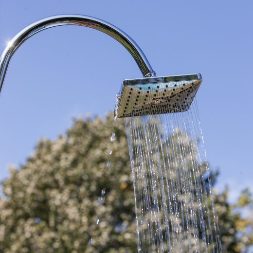 3 reasons to buy a shower this summer