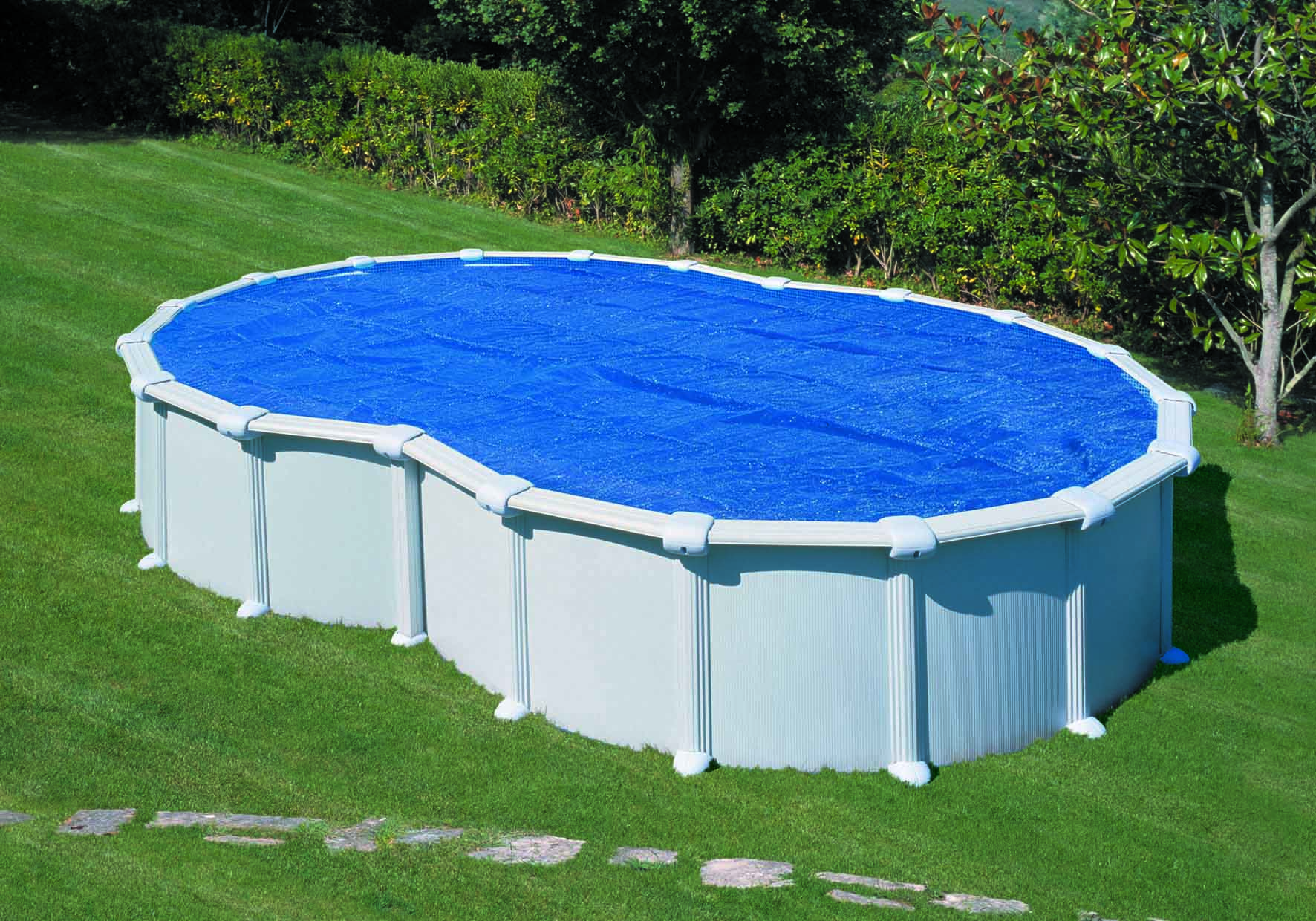 Pool covers: an ally beyond winter